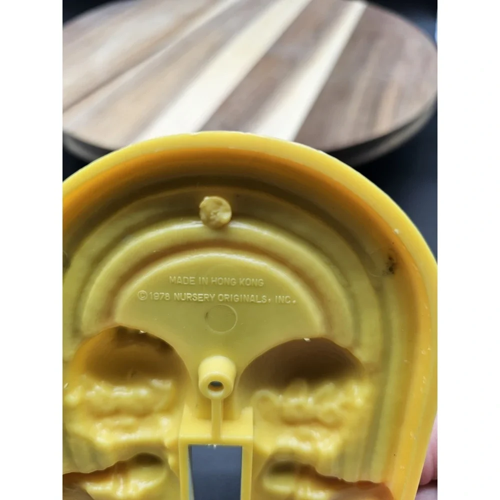 Vintage 1978‎ Nursery Originals Rainbow Lightswitch Cover 3d Blow mold